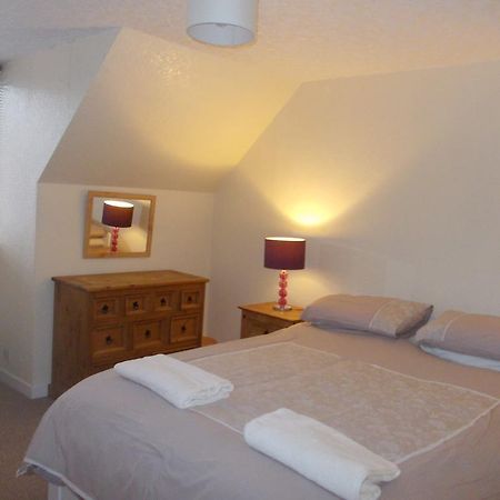 Stornoway Self-Catering Barony Square Villa ภายนอก รูปภาพ
