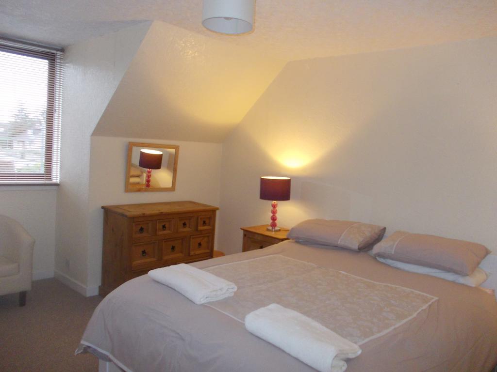 Stornoway Self-Catering Barony Square Villa ภายนอก รูปภาพ